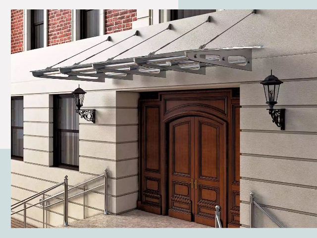 Металлические козырьки от 621 руб. в Сосновоборске